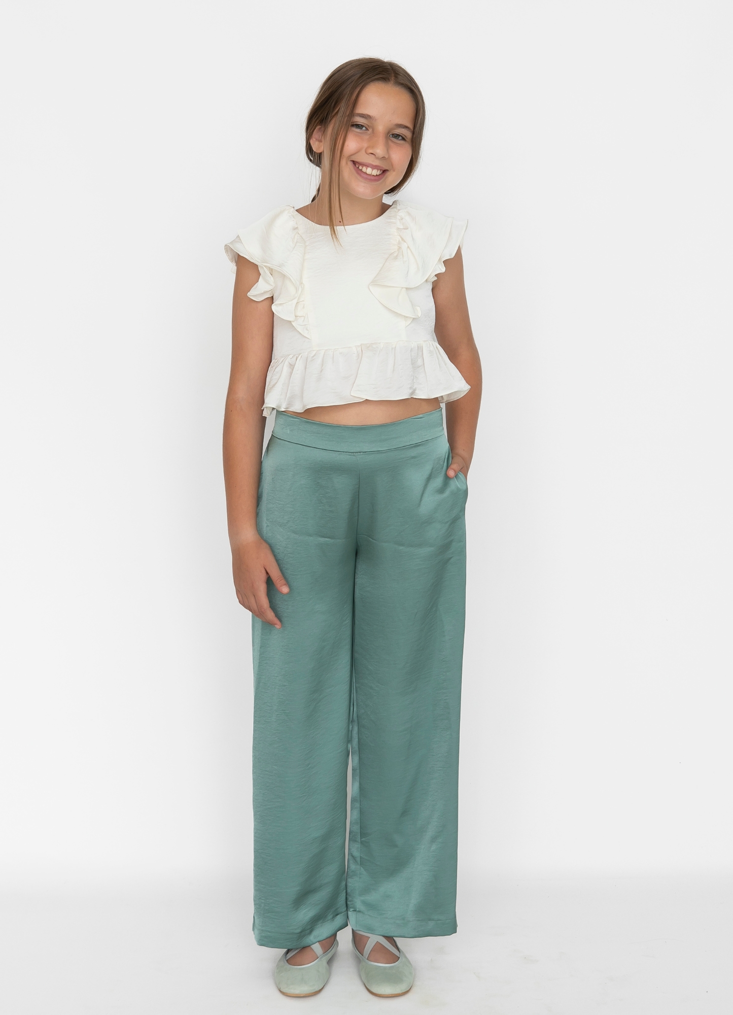 Conjunto Top volantes y pantalón largo